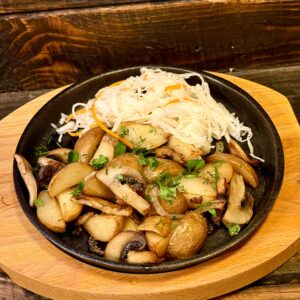 Картофель жареный с грибами